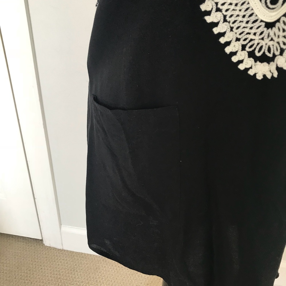 Dress - Picture 3 of 4
